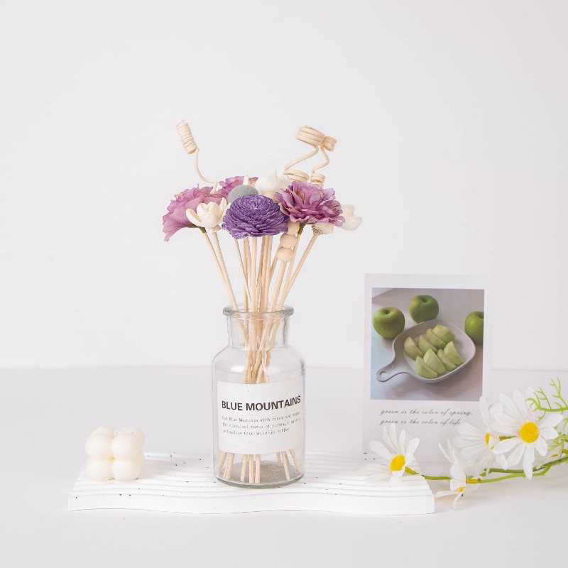 Rattanstäbchen und Sola-Blumen – Home One Bathroom Bewertung und Preis